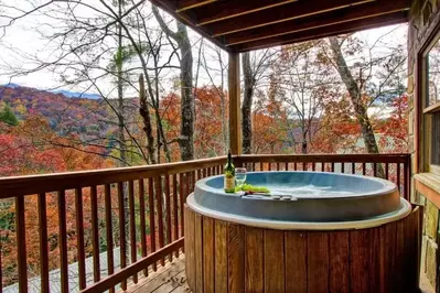 Bear Crossing Pigeon Forge cabin rentals view of hot tub