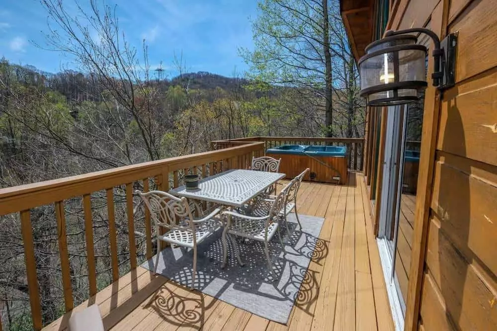 A fall day on the deck at Alpine View cabin