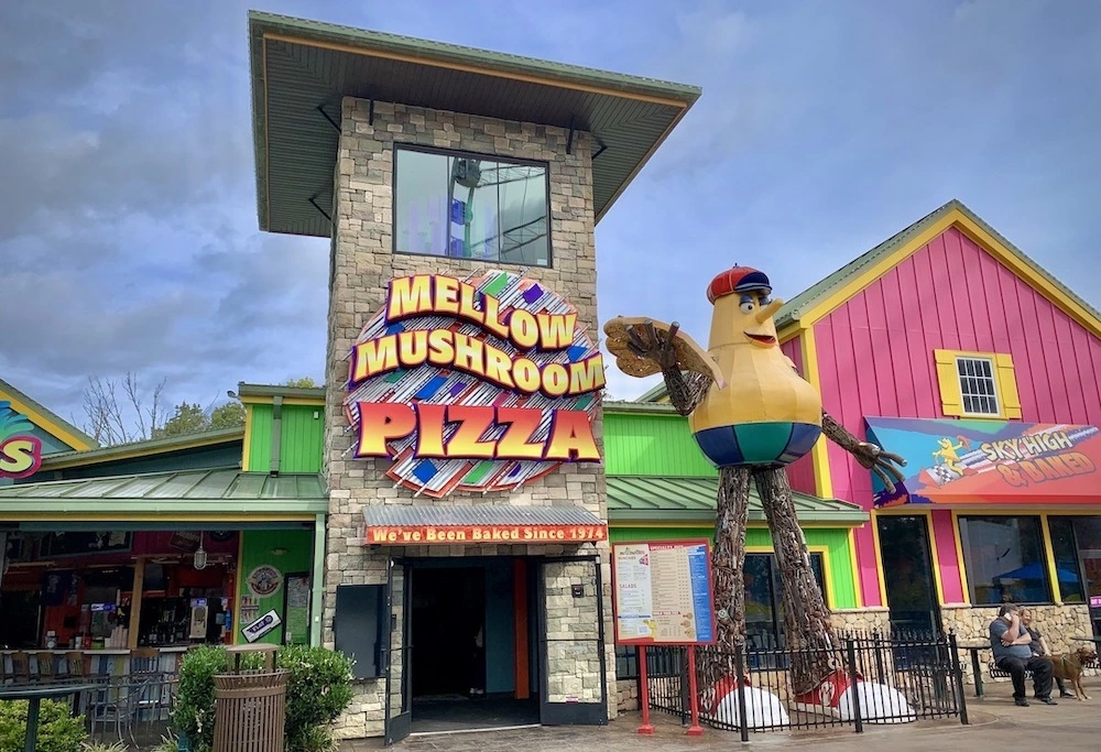 the island in pigeon forge mellow mushroom building