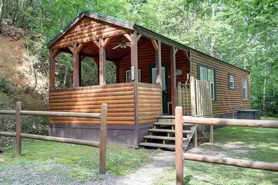 Cherry Bloom Smoky Mountain cabin