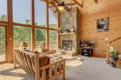 mountain paradise cabins close to downtown gatlinburg