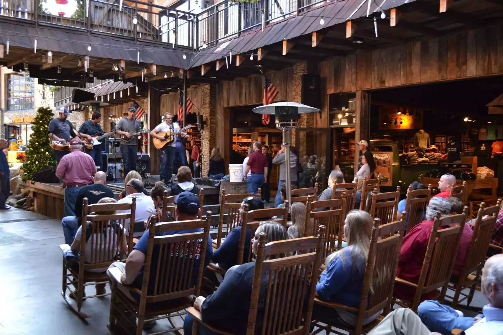 live concert at ole smoky moonshine