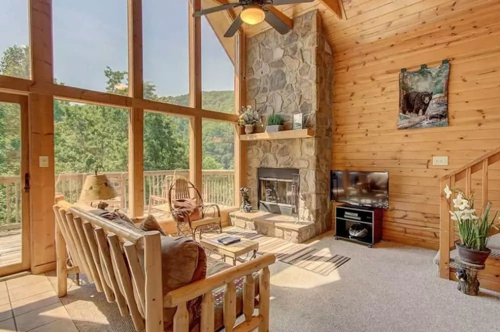 1 bedroom cabin living room with mountain views