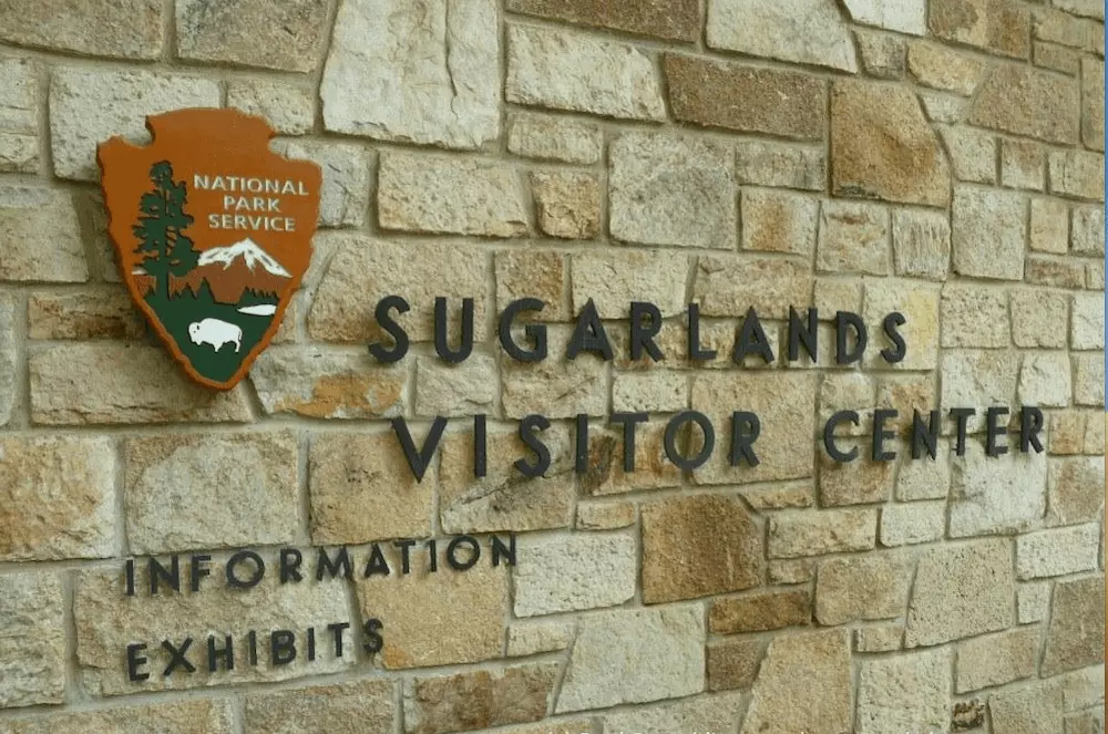 sugarlands visitor center sign