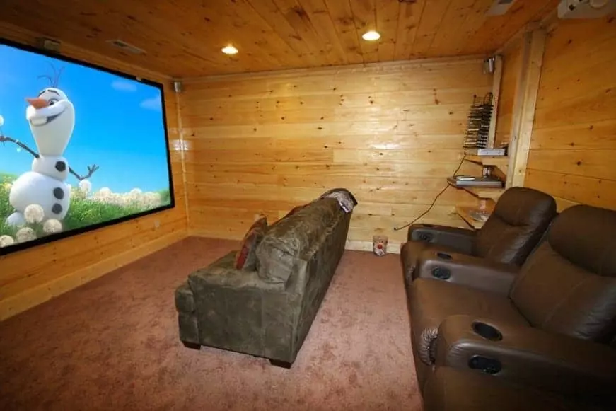 Staying Home: Benefits of a Home Theater Room