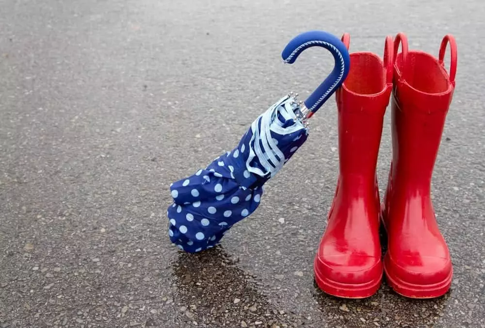 umbrella and rain boots activities for vacation cabin rentals in Pigeon Forge TN