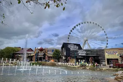 the island wheel, shops, and fountain