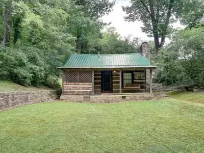 timeless-treasure-cabin