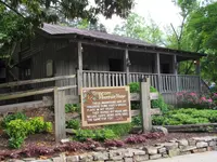dolly;s tennessee mountain home