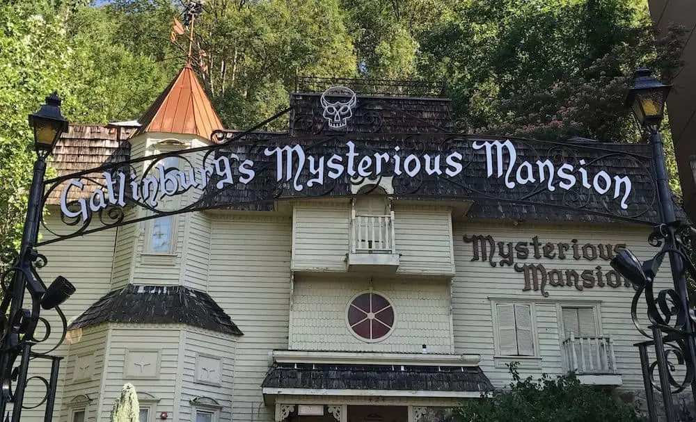 haunted house near pigeon forge Mysterious Mansion in Gatlinburg