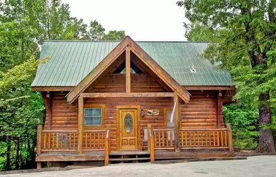 Almost Paradise Pigeon Forge cabin