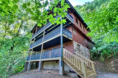 smokey mtn paradise cabin in gatlinburg