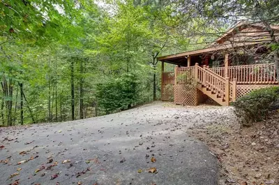 outside of cabin in Gatlinburg TN