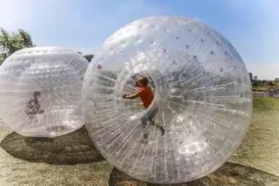 zorbing-outdoor-gravity