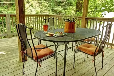 Creekside cabin in the smoky mountains