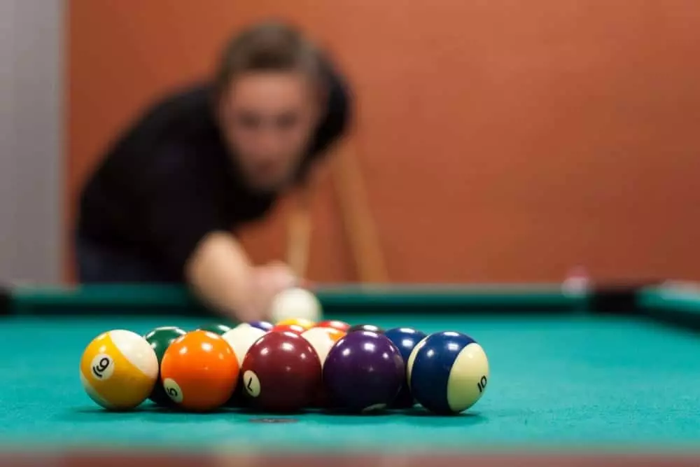 Pigeon Forge vacation cabin rentals with game rooms and pool tables