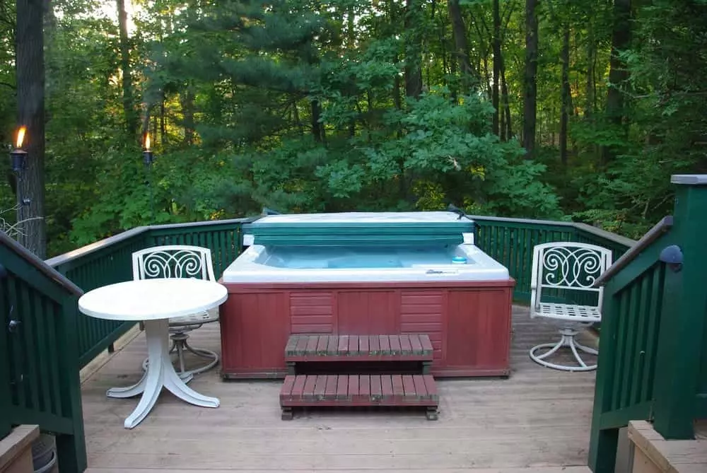 Pigeon Forge vacation cabin rentals with outdoor hot tubs