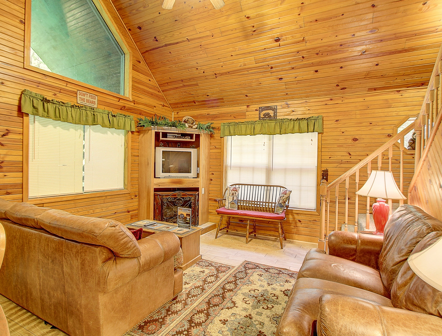 3 Bedroom Cabin Rental in Sevierville Bear Paw