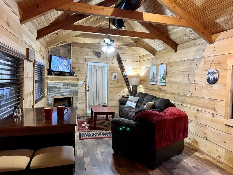 COZY TIME CABIN