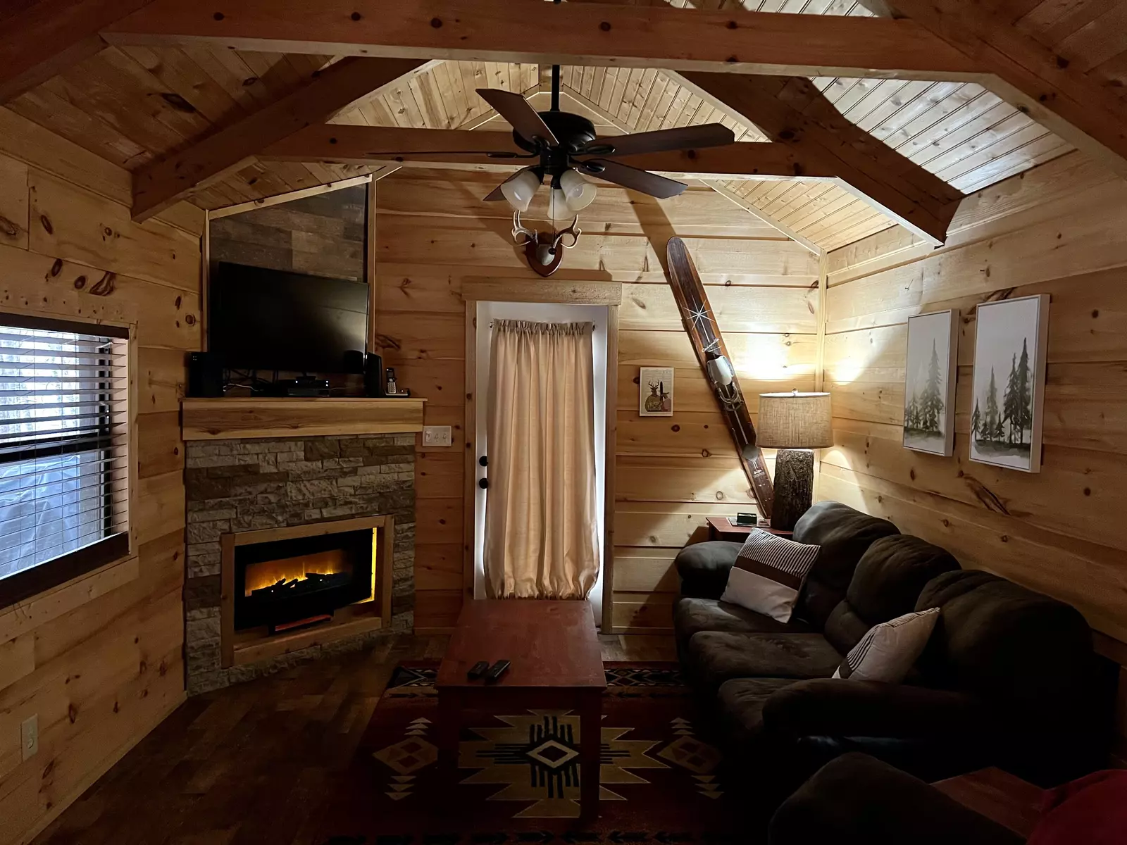 COZY TIME CABIN