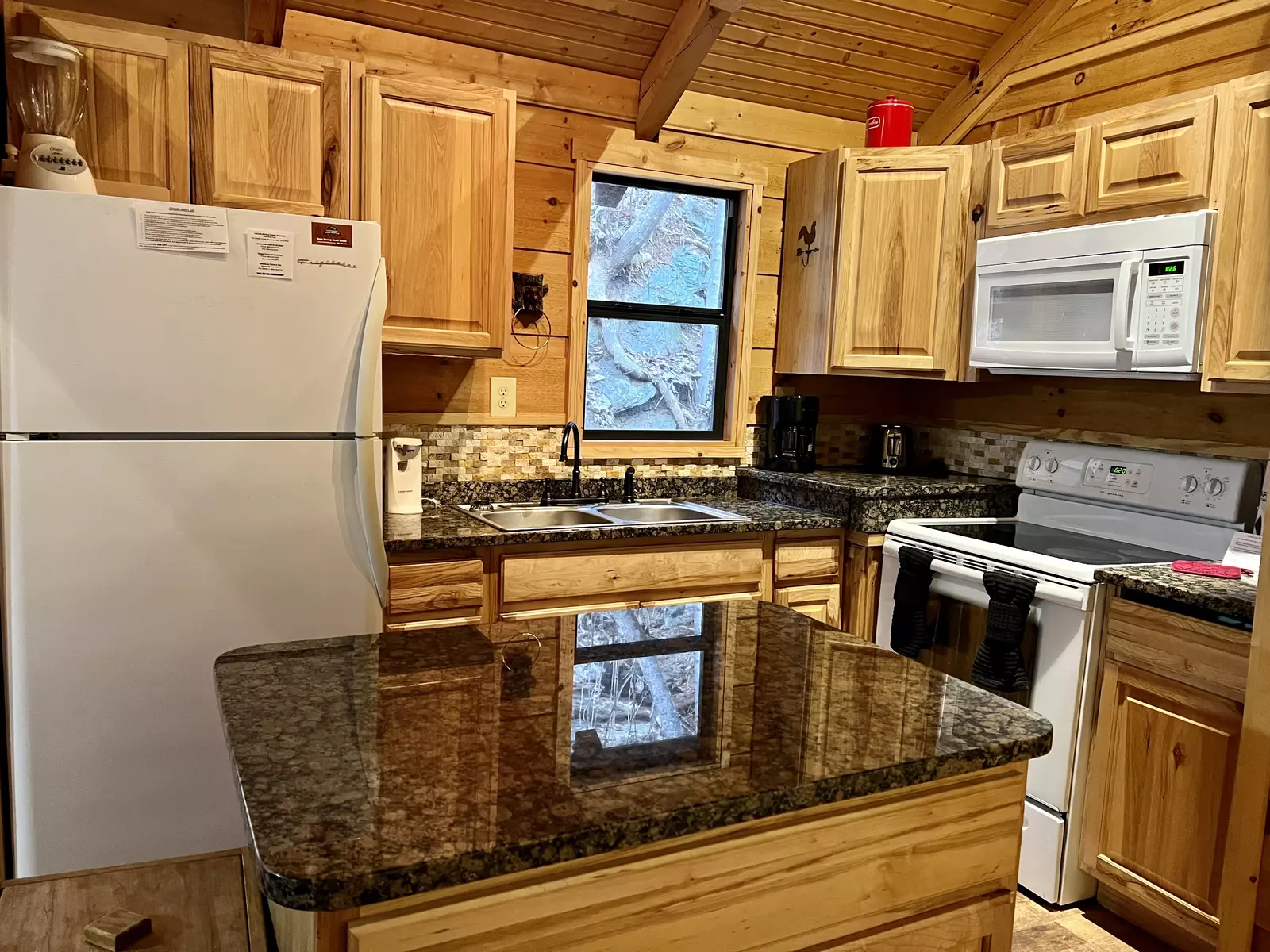COZY TIME CABIN