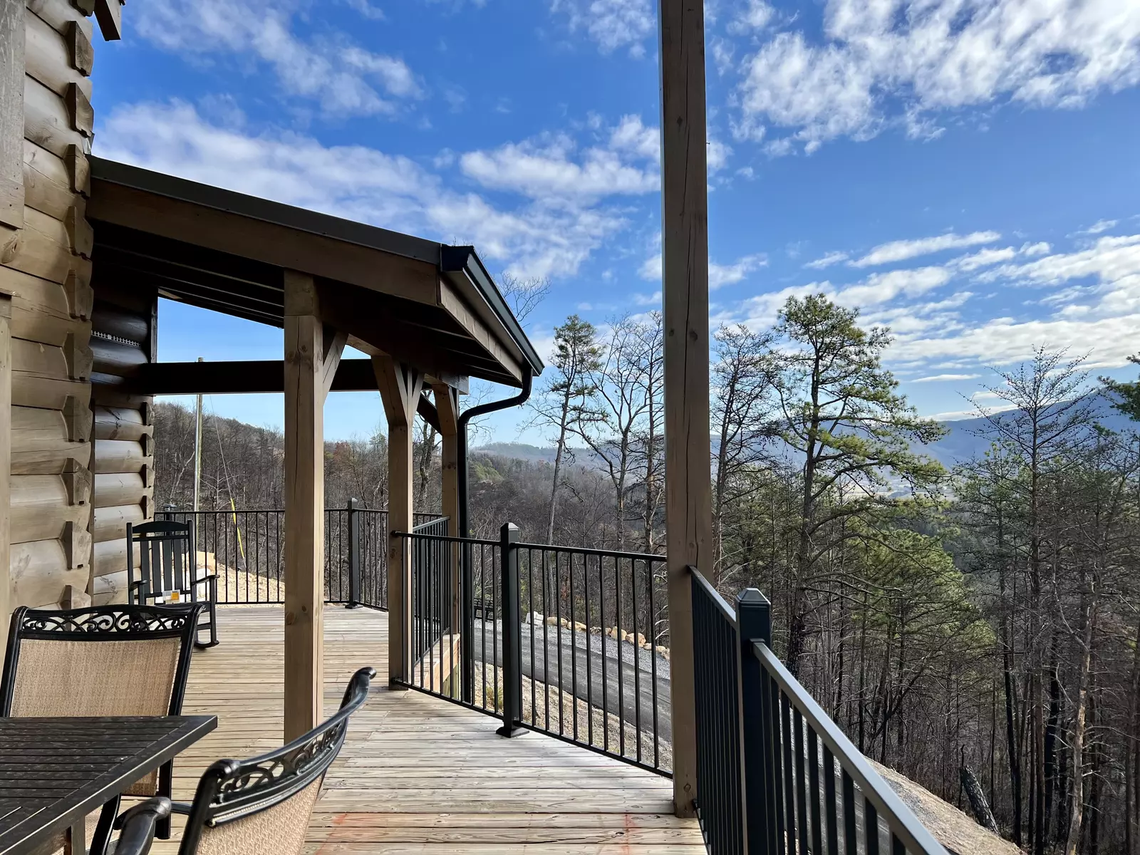 CABIN ON THE ROCKS