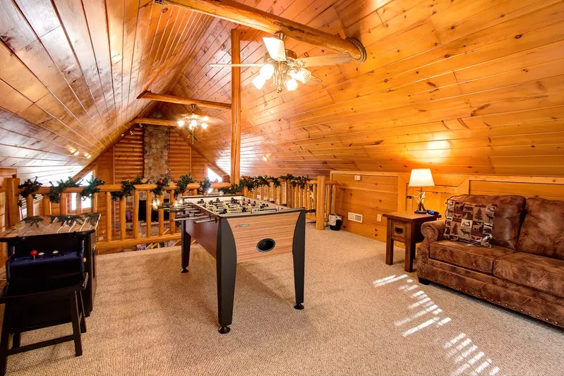 GAME ROOM (LOFT)