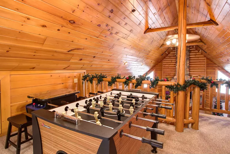 GAME ROOM (LOFT)