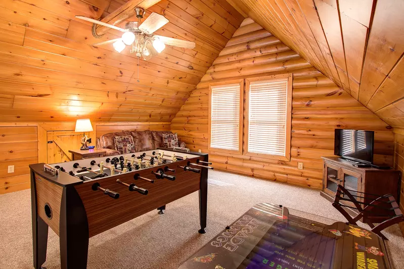 GAME ROOM (LOFT)