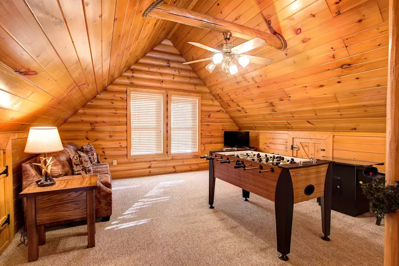 GAME ROOM (LOFT)