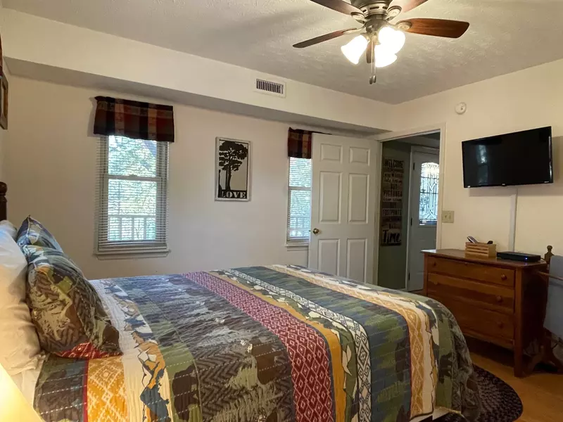 EVERGREEN LODGE