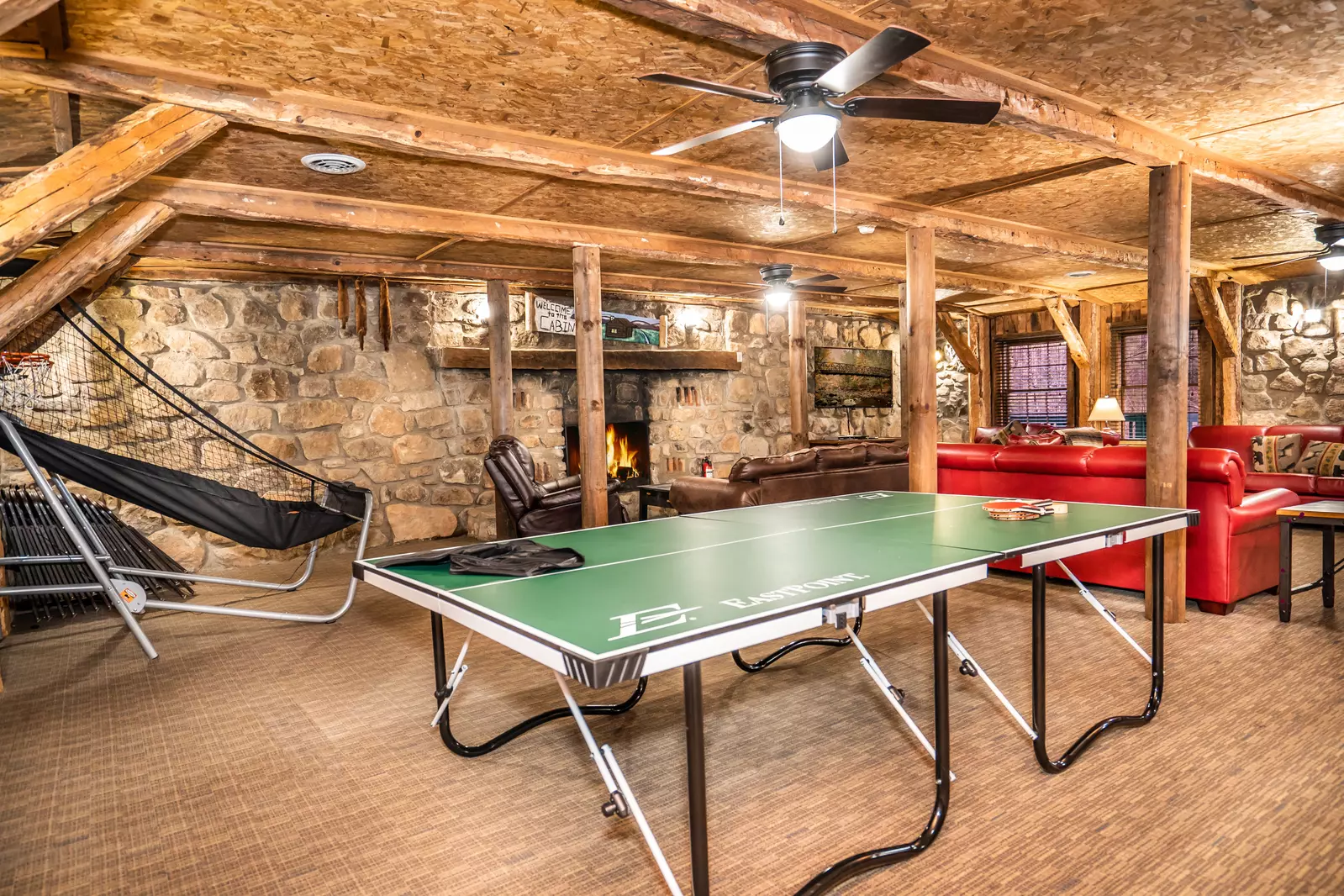 4 Bedroom Cabin Rental in Sevierville Sky Harbor Lodge