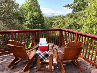 The Great Smoky Getaway- 3 Bedroom