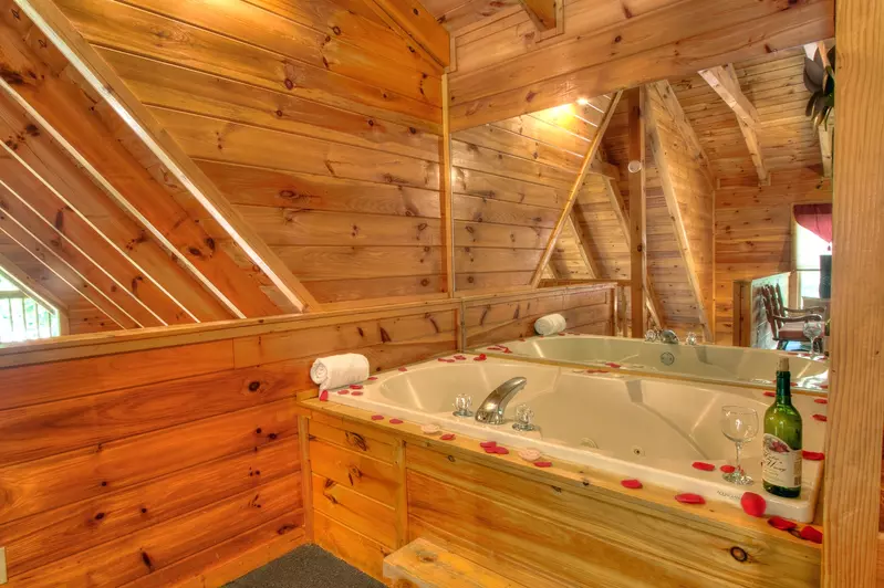 JACUZZI (LOFT)