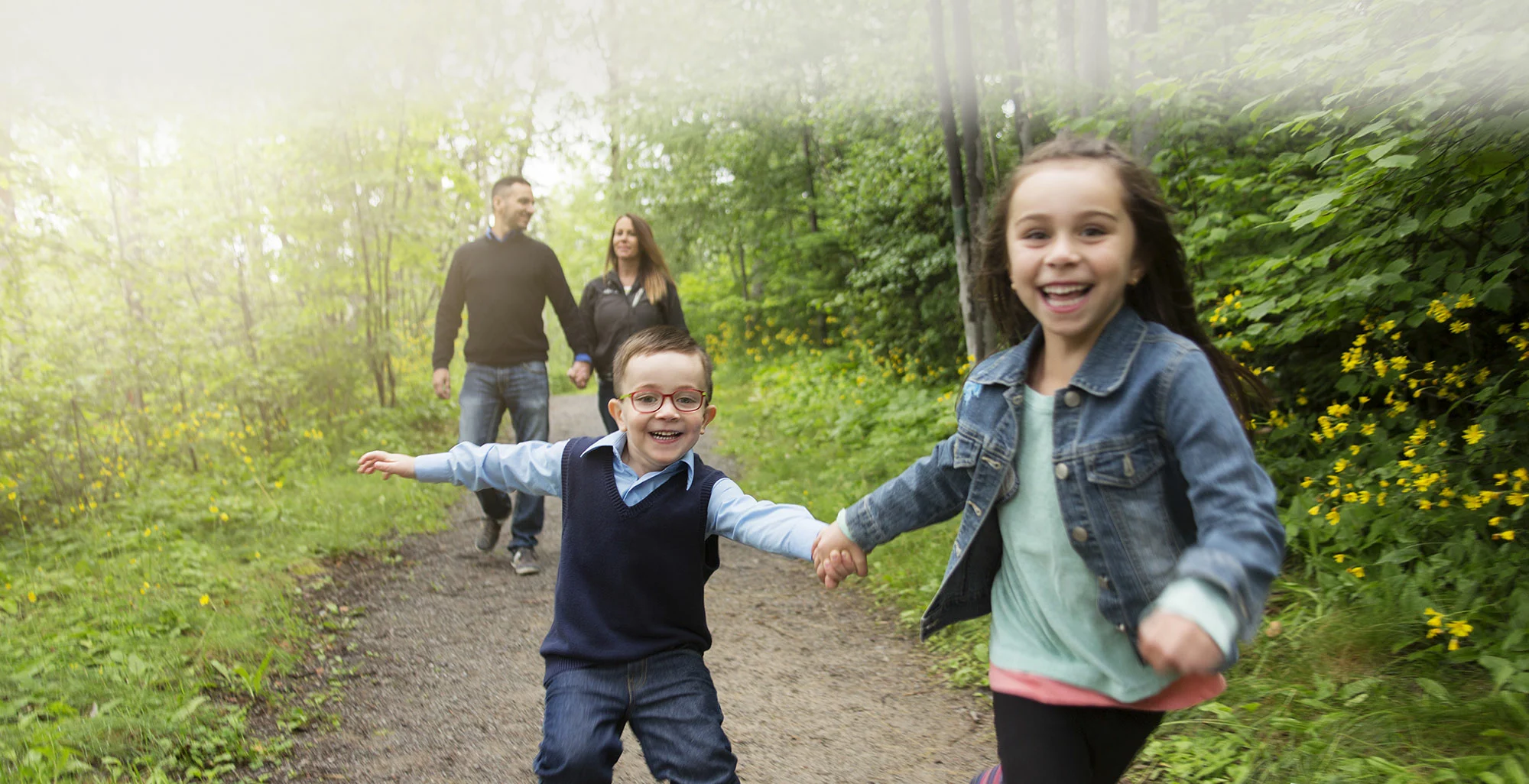 kids running along hiking trail in the Smoky Mountains