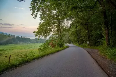 Cades-Cove-Loop-Road-[1]