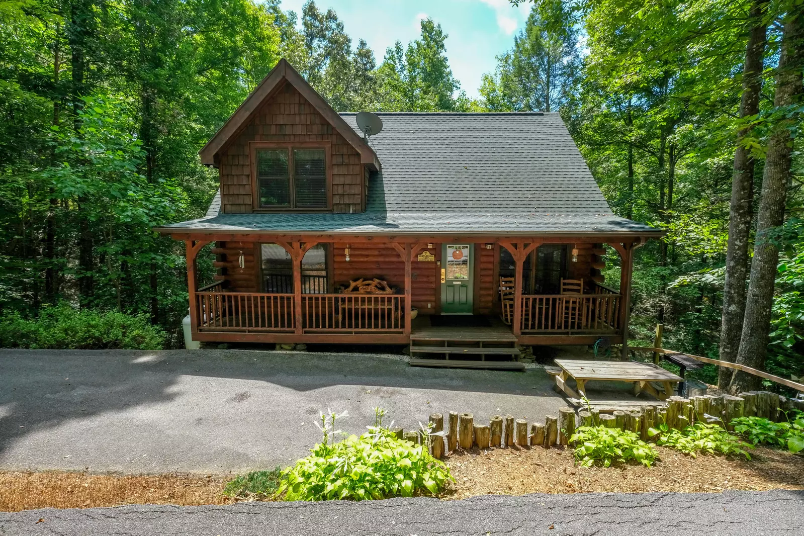 NESTLED INN