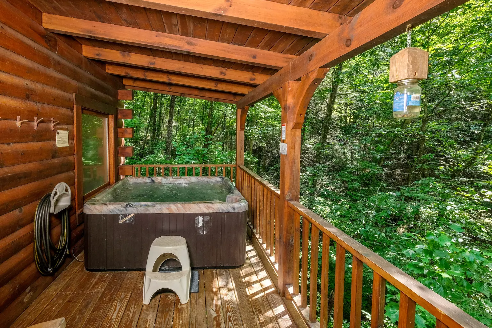 NESTLED INN