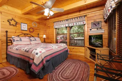 NESTLED INN