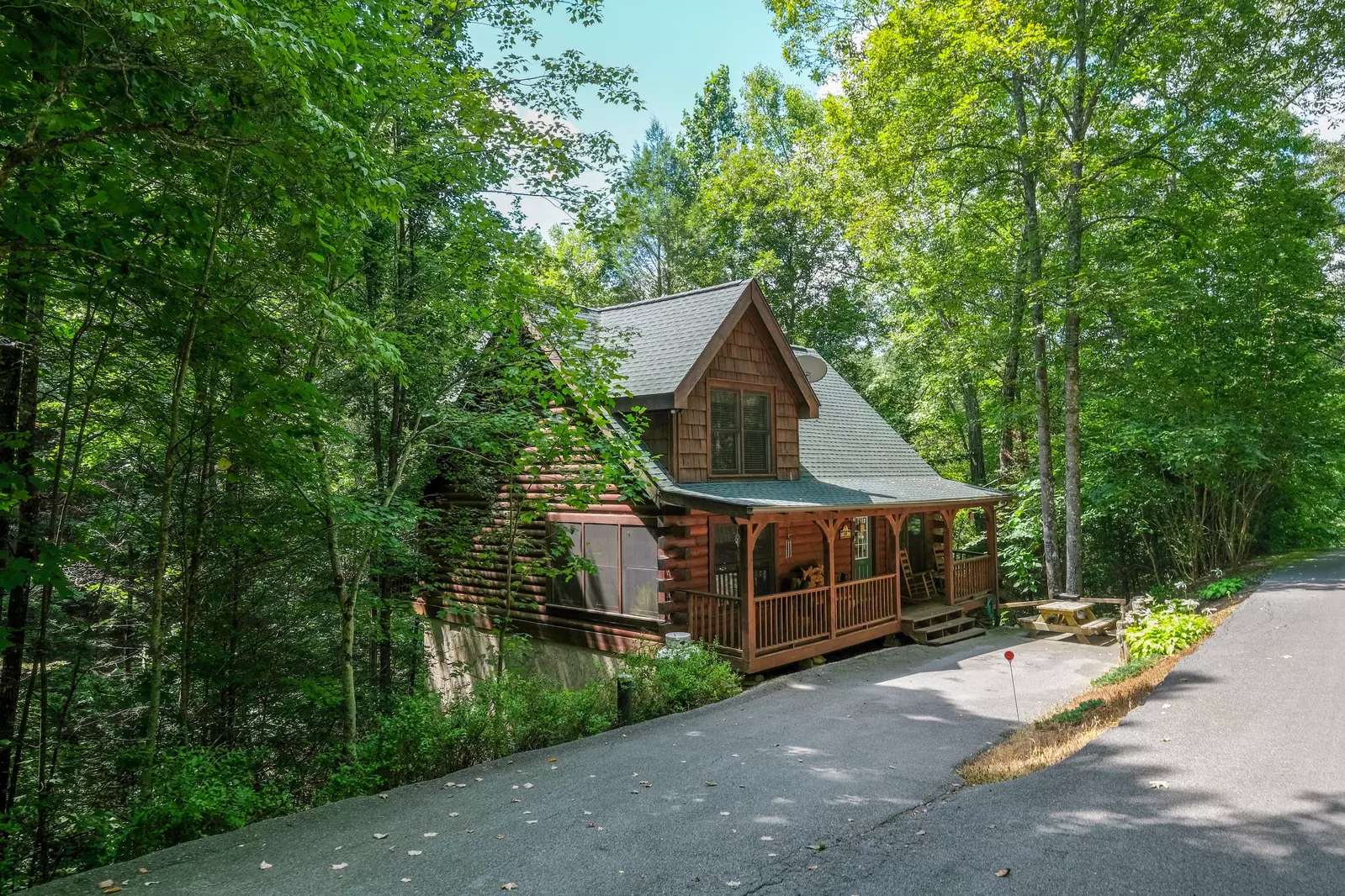 NESTLED INN