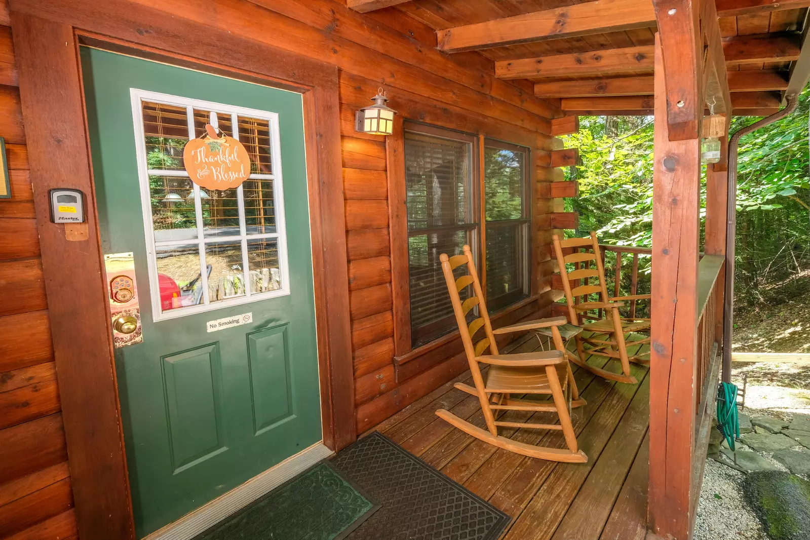 NESTLED INN