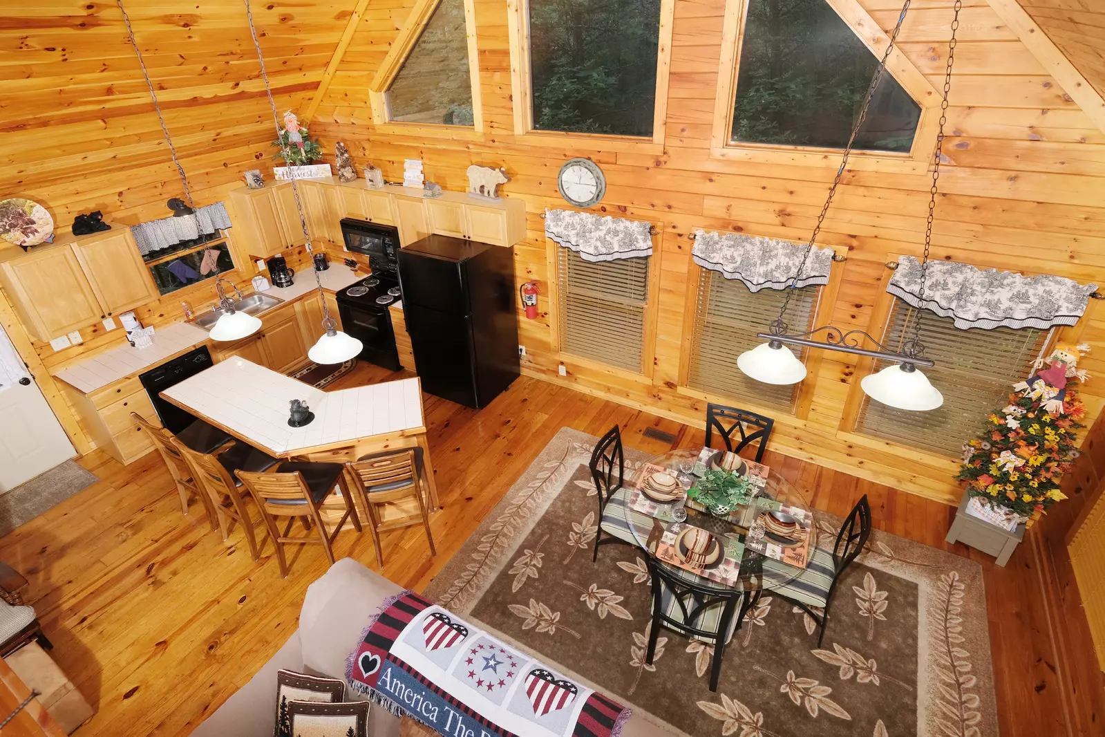 NESTLED INN