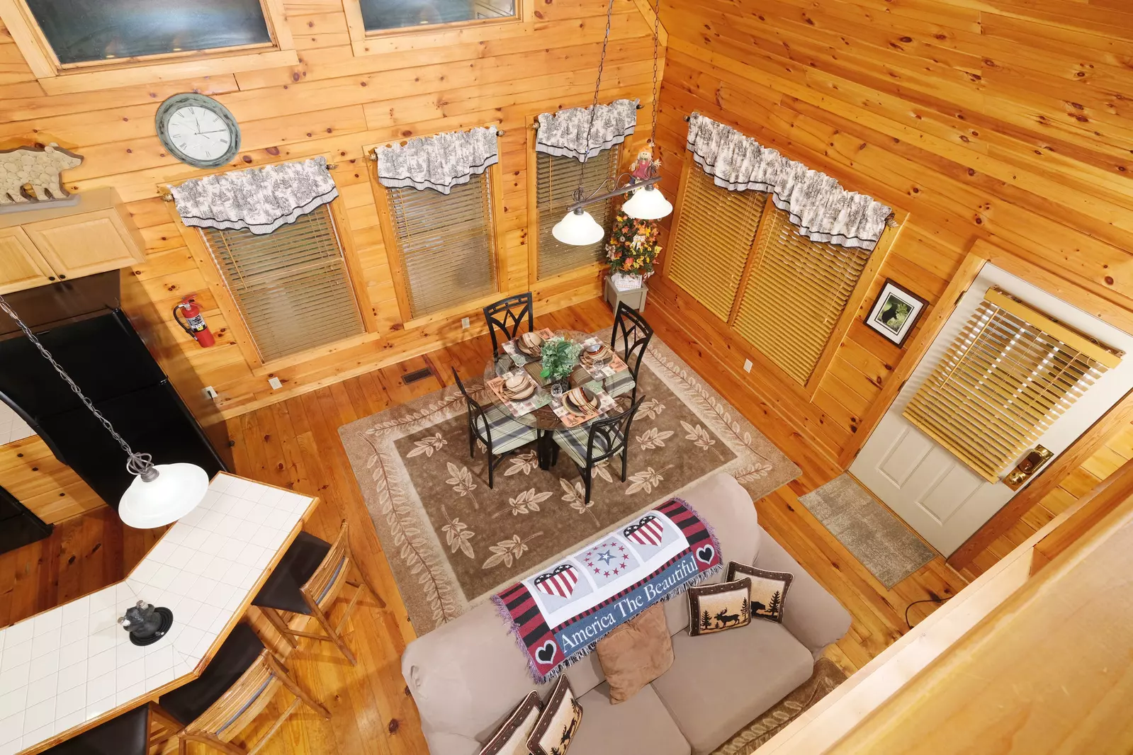 NESTLED INN