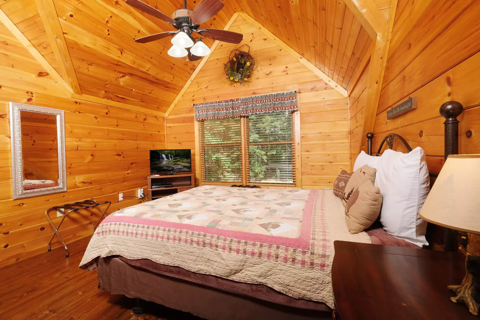 NESTLED INN