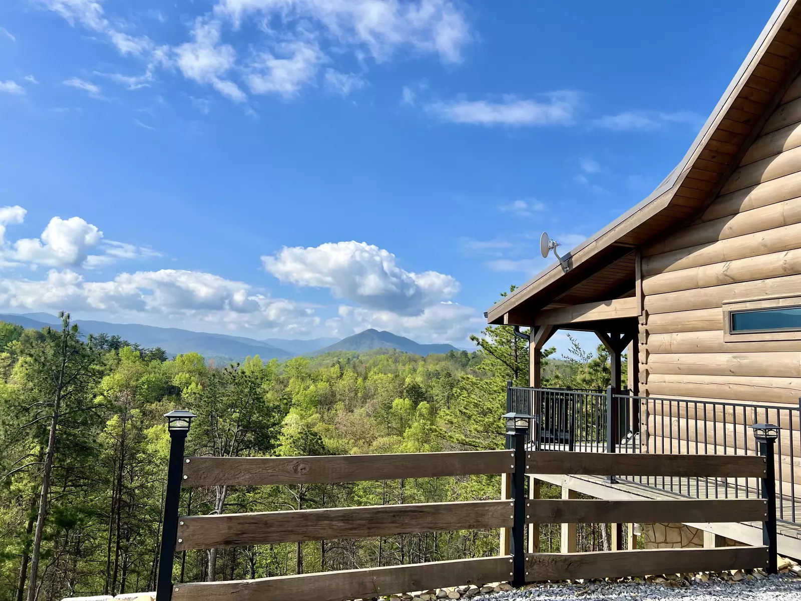 2 Bedroom Cabin Rental in Sevierville Cabin On The Rocks