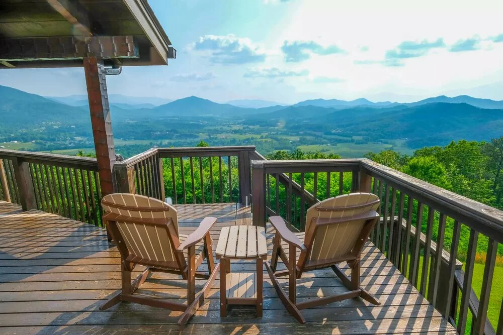 on top of the world is one of our top gatlinburg family reunion cabins