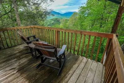 bedford falls is a pet-friendly gatlinburg cabin