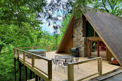 heathers hideaway is a pet-friendly gatlinburg cabin