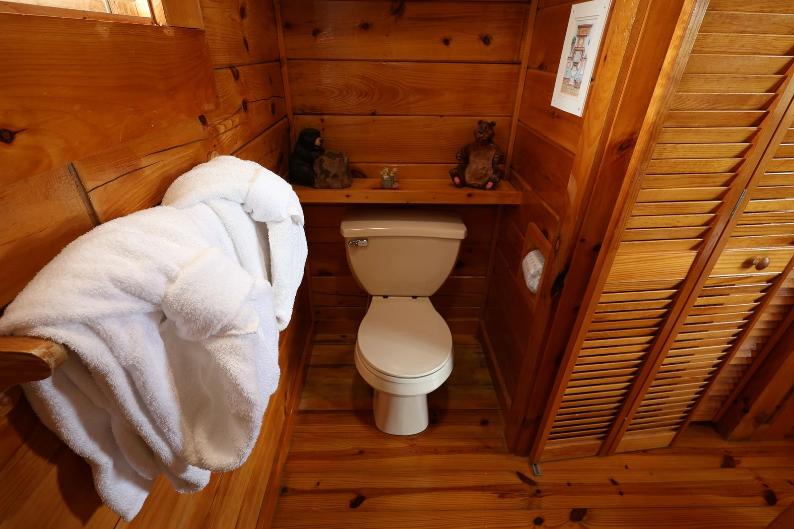 HONEY BEAR HIDEAWAY