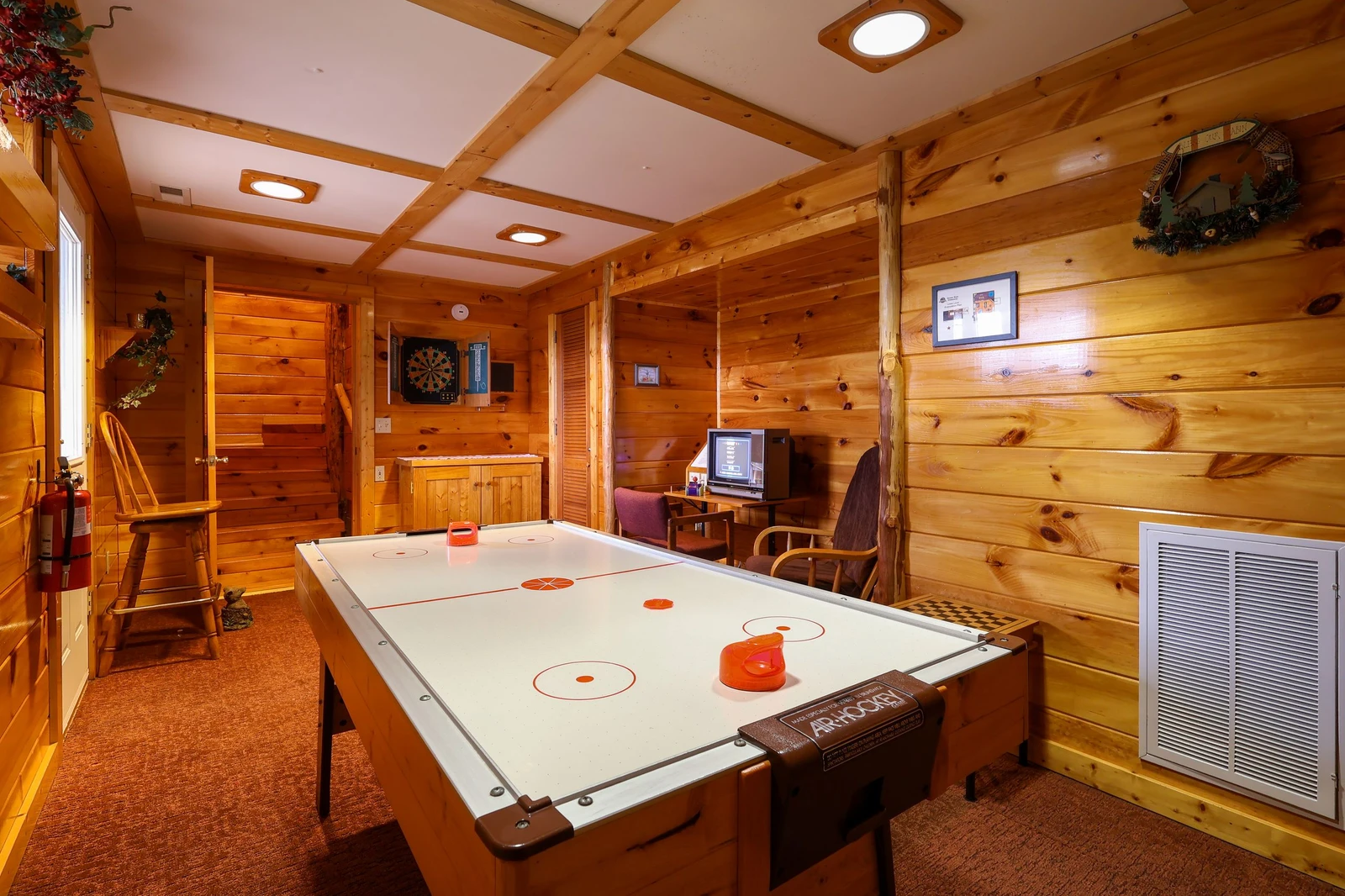 HONEY BEAR HIDEAWAY